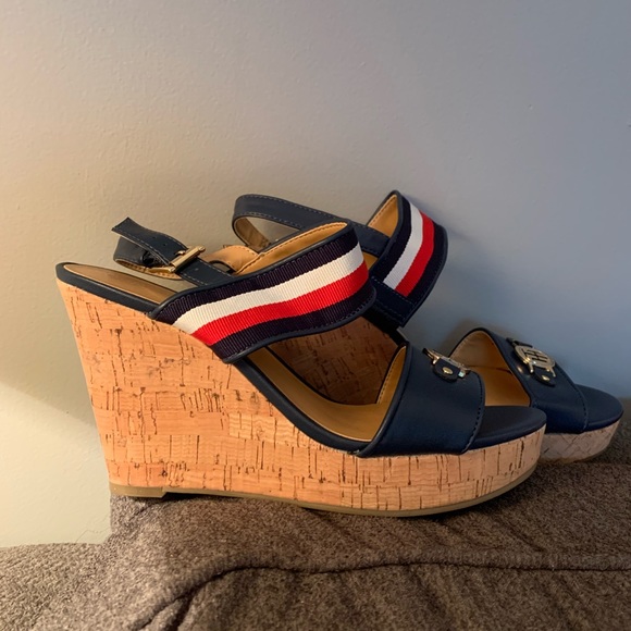 Tommy Hilfiger Wedges - Picture 2 of 3